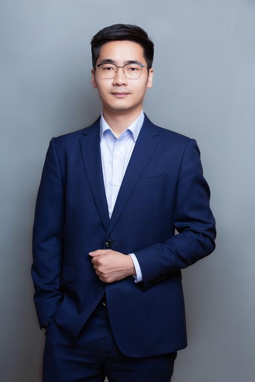 邱珍聪 视觉与舞美负责人